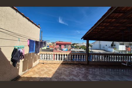 Casa à venda com 2 quartos, 196m² em Parque Novo Oratório, Santo André
