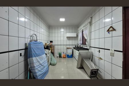 Casa à venda com 196m², 3 quartos e 3 vagas