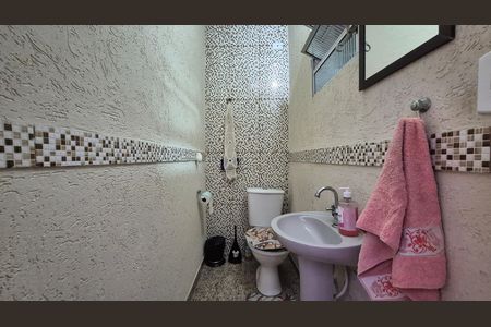 Casa à venda com 196m², 3 quartos e 3 vagas