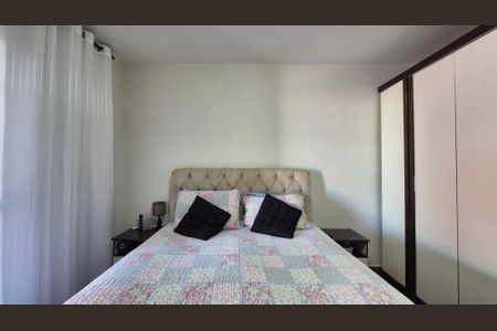 Casa à venda com 2 quartos, 196m² em Parque Novo Oratório, Santo André