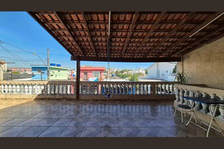 Casa à venda com 196m², 3 quartos e 3 vagas