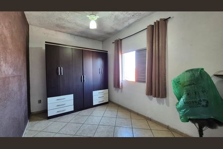Casa à venda com 196m², 3 quartos e 3 vagas