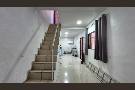 Casa à venda com 196m², 3 quartos e 3 vagas