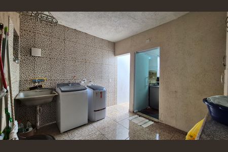 Casa à venda com 196m², 3 quartos e 3 vagas
