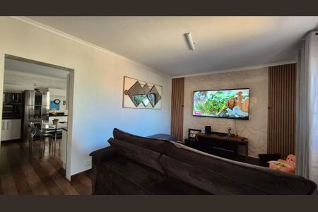 Casa à venda com 196m², 3 quartos e 3 vagas