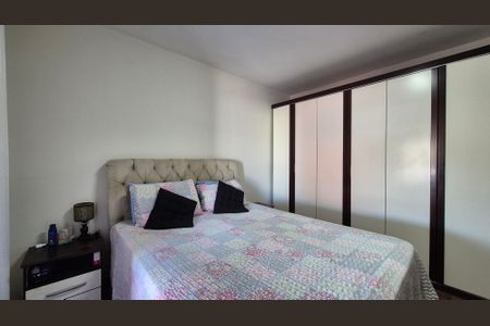 Casa à venda com 196m², 3 quartos e 3 vagas