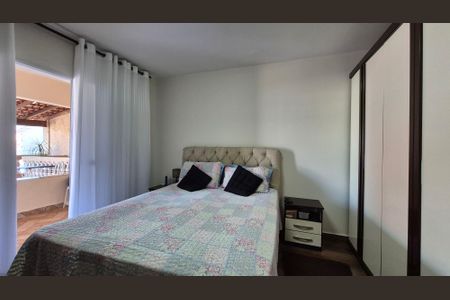 Casa à venda com 2 quartos, 196m² em Parque Novo Oratório, Santo André