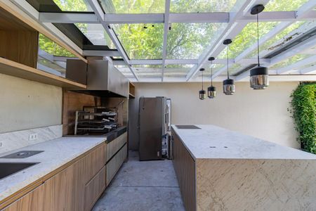 Casa de condomínio à venda com 378m², 6 quartos e 4 vagasVaranda gourmet