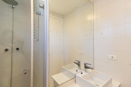 Casa de condomínio à venda com 378m², 6 quartos e 4 vagasBanheiro da Suíte 2