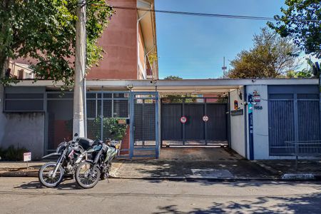 Casa de condomínio à venda com 378m², 6 quartos e 4 vagasFachada e portaria