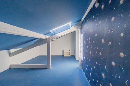 Casa de condomínio à venda com 378m², 6 quartos e 4 vagasQuarto