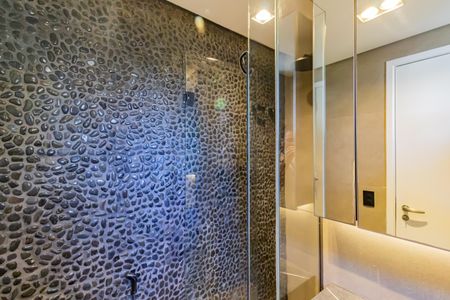 Casa de condomínio à venda com 378m², 6 quartos e 4 vagasBanheiro da Suíte 1