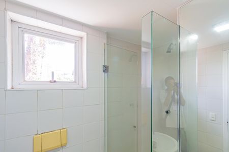 Casa de condomínio à venda com 378m², 6 quartos e 4 vagasBanheiro