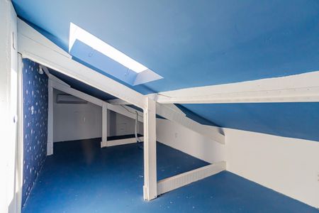 Casa de condomínio à venda com 378m², 6 quartos e 4 vagasQuarto