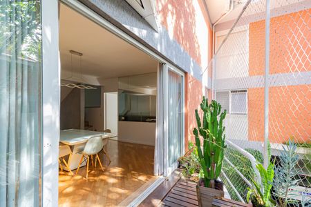 Casa de condomínio à venda com 378m², 6 quartos e 4 vagasVaranda da Sala 2