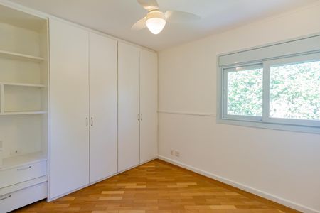 Casa de condomínio à venda com 378m², 6 quartos e 4 vagasSuíte 2