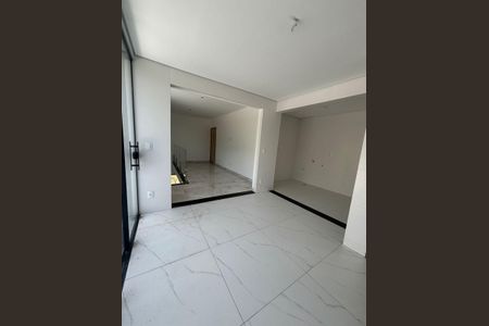 Sala de apartamento para alugar com 3 quartos, 150m² em Amazonas, Contagem