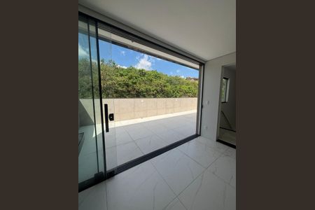 Apartamento à venda com 150m², 3 quartos e 2 vagasÁrea externa