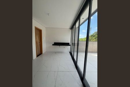 Apartamento à venda com 150m², 3 quartos e 2 vagasCozinha
