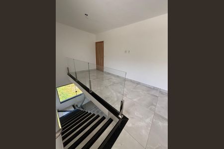 Corredor de apartamento para alugar com 3 quartos, 150m² em Amazonas, Contagem