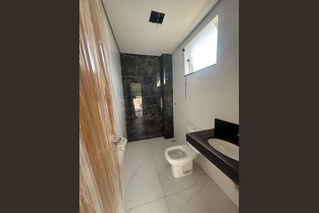 Banheiro  de apartamento para alugar com 3 quartos, 150m² em Amazonas, Contagem