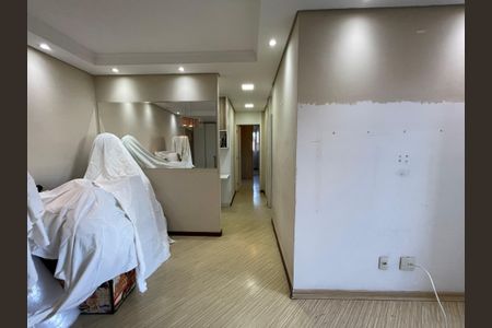 Sala de apartamento para alugar com 2 quartos, 64m² em Vila Nova Alba, São Paulo
