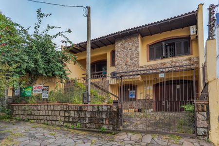 Casa para alugar com 170m², 2 quartos e 3 vagasFachada