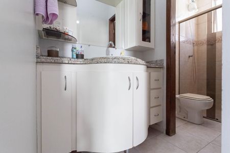 Apartamento à venda com 188m², 4 quartos e 2 vagas Apartamento à venda com 188m², 4 quartos e 2 vagasBanheiro da suíte 1