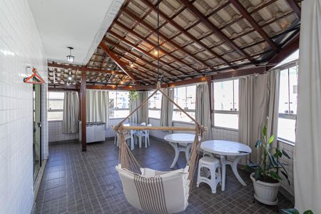 Apartamento à venda com 188m², 4 quartos e 2 vagas Apartamento à venda com 188m², 4 quartos e 2 vagasCobertura