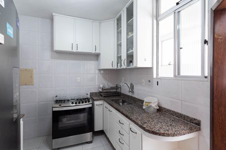 Apartamento à venda com 188m², 4 quartos e 2 vagas Apartamento à venda com 188m², 4 quartos e 2 vagasCozinha