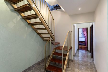 Apartamento à venda com 188m², 4 quartos e 2 vagas Apartamento à venda com 188m², 4 quartos e 2 vagasCorredor