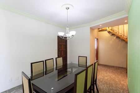 Apartamento à venda com 188m², 4 quartos e 2 vagas Apartamento à venda com 188m², 4 quartos e 2 vagasSala 1