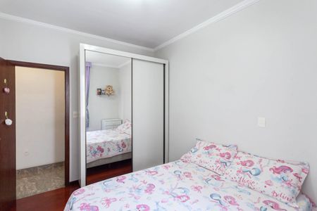 Apartamento à venda com 188m², 4 quartos e 2 vagas Apartamento à venda com 188m², 4 quartos e 2 vagasQuarto 1