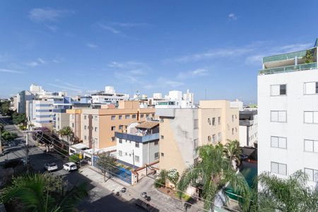Apartamento à venda com 188m², 4 quartos e 2 vagas Apartamento à venda com 188m², 4 quartos e 2 vagasCobertura