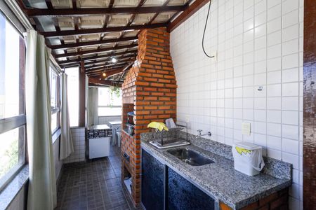 Apartamento à venda com 188m², 4 quartos e 2 vagas Apartamento à venda com 188m², 4 quartos e 2 vagasCobertura