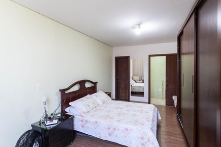 Apartamento à venda com 188m², 4 quartos e 2 vagas Apartamento à venda com 188m², 4 quartos e 2 vagasCobertura - Suíte 2