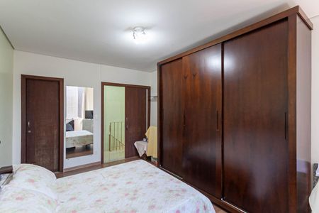 Apartamento à venda com 188m², 4 quartos e 2 vagas Apartamento à venda com 188m², 4 quartos e 2 vagasCobertura - Suíte 2