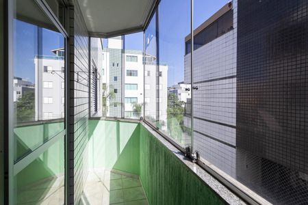 Varanda da sala 1 de apartamento à venda com 4 quartos, 188m² em Castelo, Belo Horizonte