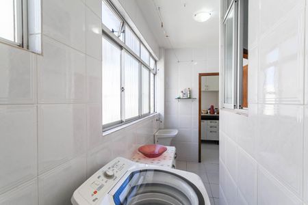 Apartamento à venda com 188m², 4 quartos e 2 vagas Apartamento à venda com 188m², 4 quartos e 2 vagasÁrea de serviço 1