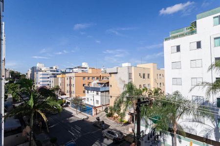 Apartamento à venda com 188m², 4 quartos e 2 vagas Apartamento à venda com 188m², 4 quartos e 2 vagasVaranda da suíte 1 - Vista