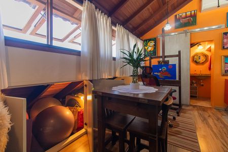 Casa de condomínio à venda com 180m², 3 quartos e 2 vagasSala 2
