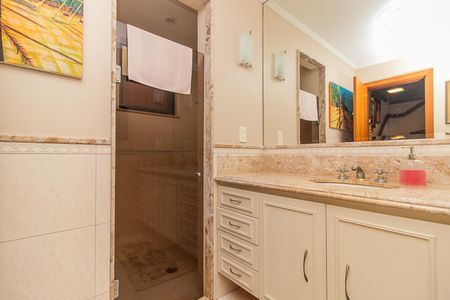 Casa de condomínio à venda com 180m², 3 quartos e 2 vagasBanheiro