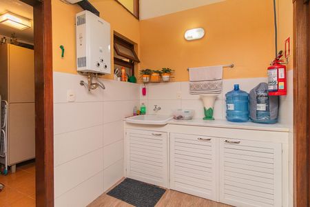 Casa de condomínio à venda com 180m², 3 quartos e 2 vagasÁrea de Serviço