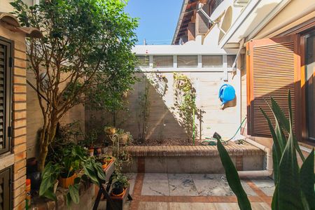 Casa de condomínio à venda com 180m², 3 quartos e 2 vagasQuintal