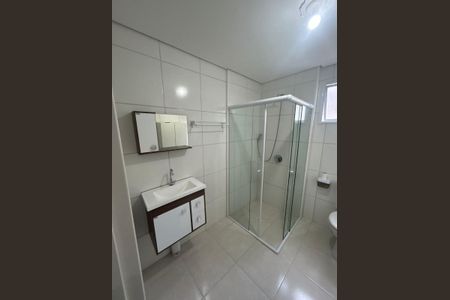 Banheiro de apartamento para alugar com 1 quarto, 38m² em Vila Isa, São Paulo