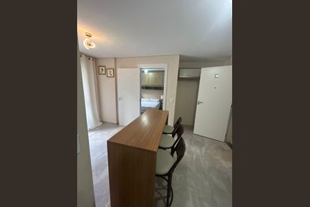Cozinha de apartamento para alugar com 1 quarto, 38m² em Vila Isa, São Paulo