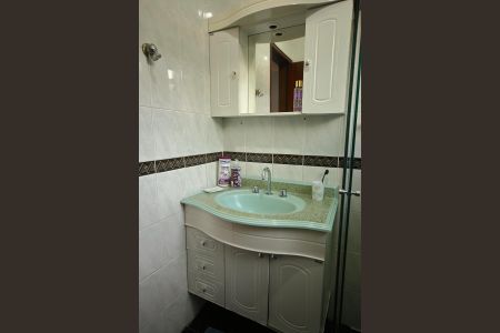 Casa à venda com 162m², 3 quartos e 2 vagasBanheiro 1 