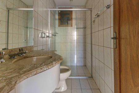 Apartamento à venda com 137m², 3 quartos e 2 vagasBanheiro 