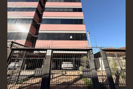 Apartamento à venda com 137m², 3 quartos e 2 vagasPlaca Instalada com código UYPO-28 no dia 08/05/26