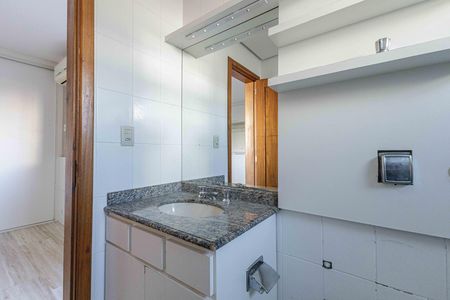 Apartamento à venda com 137m², 3 quartos e 2 vagasBanheiro da Suíte